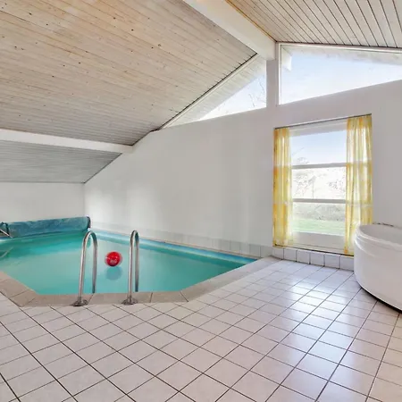 Holiday home Gesine - 900m From The Sea By Interhome Lokken