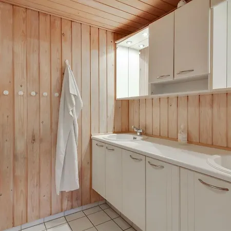 Holiday home Gesine - 900m From The Sea By Interhome *