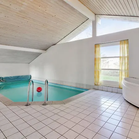 Gesine - 900m From The Sea By Interhome